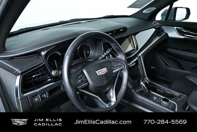 2025 Cadillac XT6 Premium Luxury photo 4