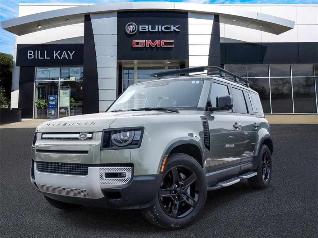 2023 Land Rover Defender SE's photo