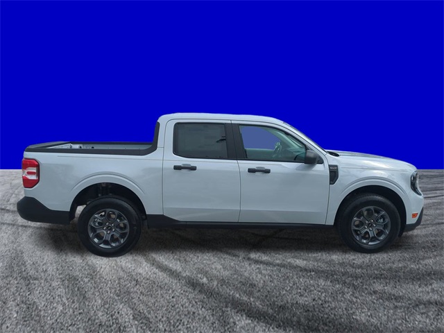 2025 Ford Maverick XLT photo 3