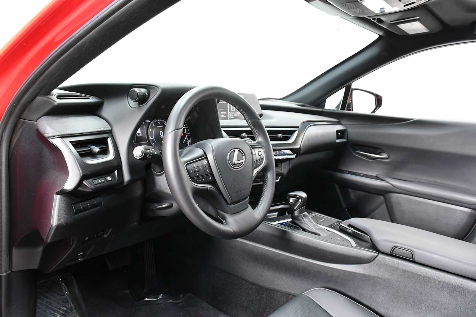 2022 Lexus UX 200 photo 13