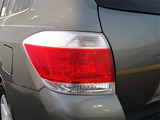 2013 Toyota Highlander Base Plus photo 15