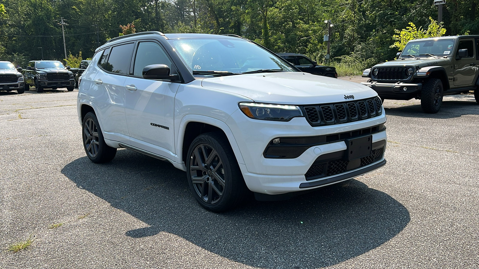 2025 Jeep Compass Limited photo 3