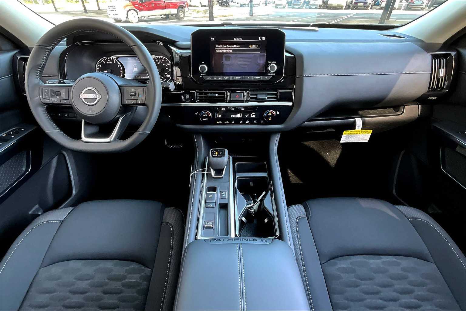2025 Nissan Pathfinder SV photo 5