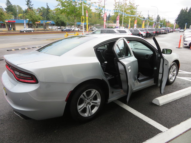 2021 Dodge Charger SXT photo 9