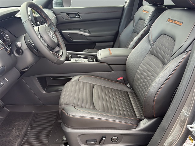 2025 Nissan Pathfinder Rock Creek photo 8