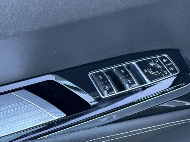 2025 Cadillac Escalade V-Series photo 13