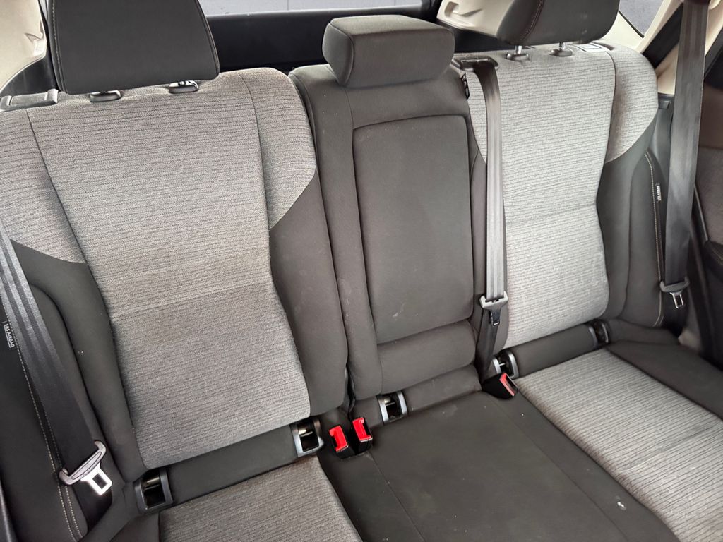 2023 Nissan Rogue SV photo 16