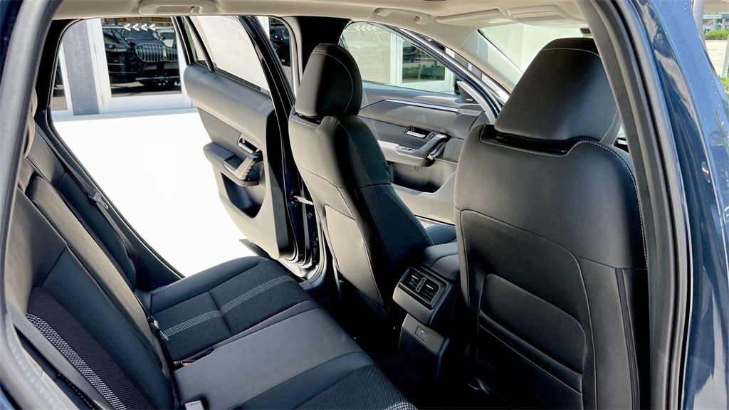 2025 Mazda CX-50 2.5 S Premium photo 32
