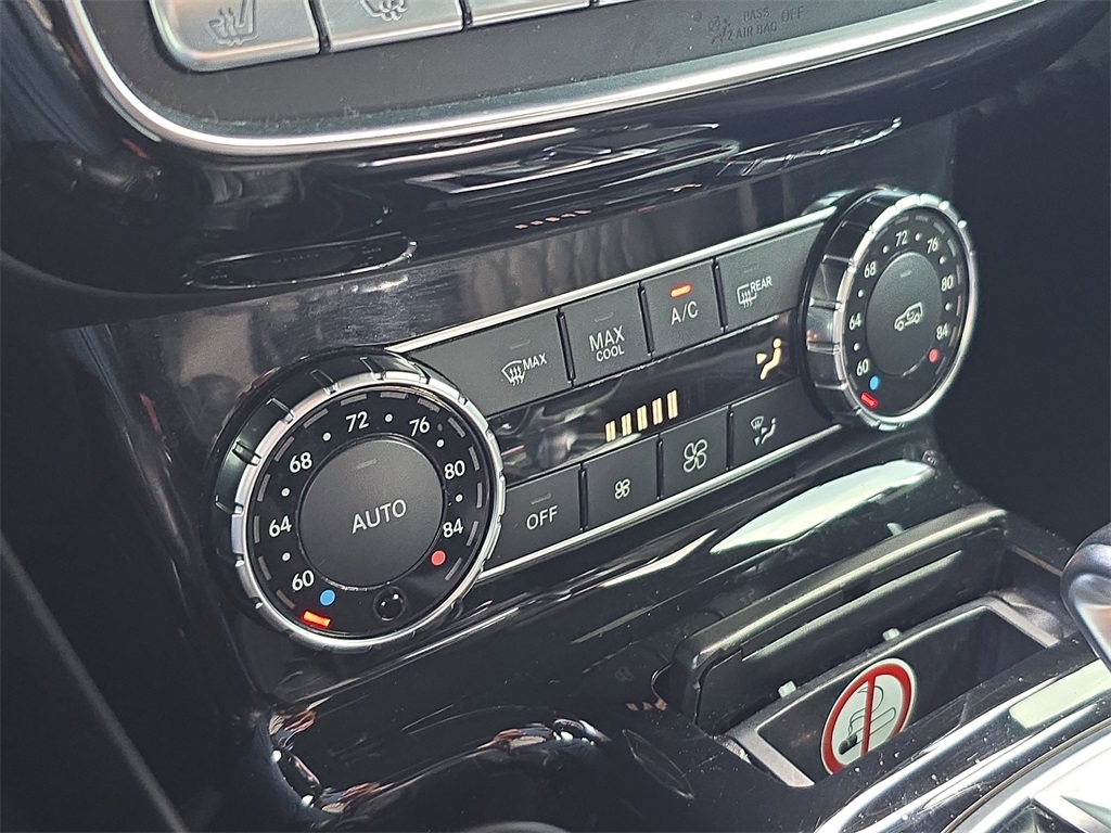 2016 Mercedes Benz G 63 photo 30