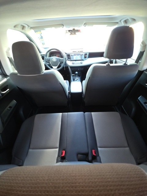2015 Toyota RAV4 XLE photo 18