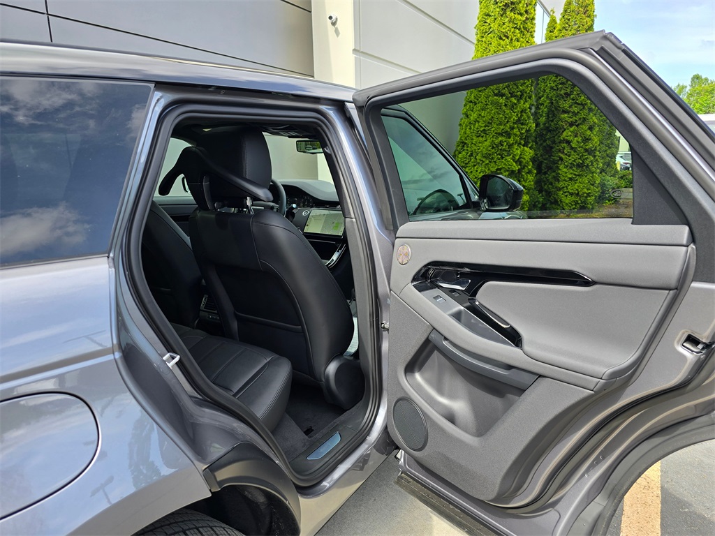 2026 Land Rover Range Rover Evoque Dynamic SE photo 27