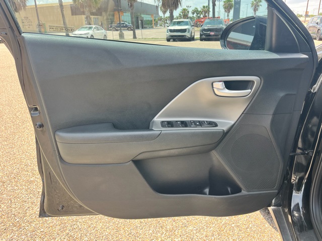 2021 Kia Niro LX photo 7