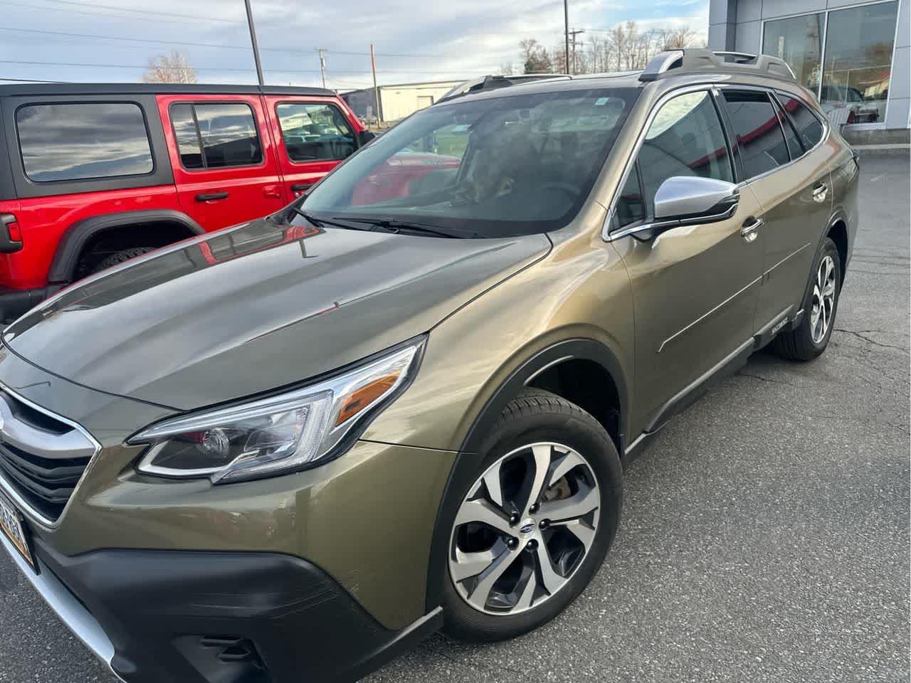 2022 Subaru Outback Touring's photo