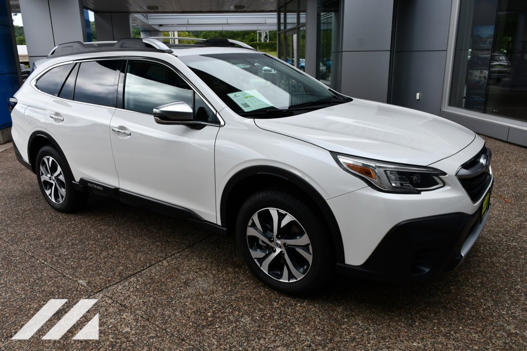 2022 Subaru Outback Touring photo 10