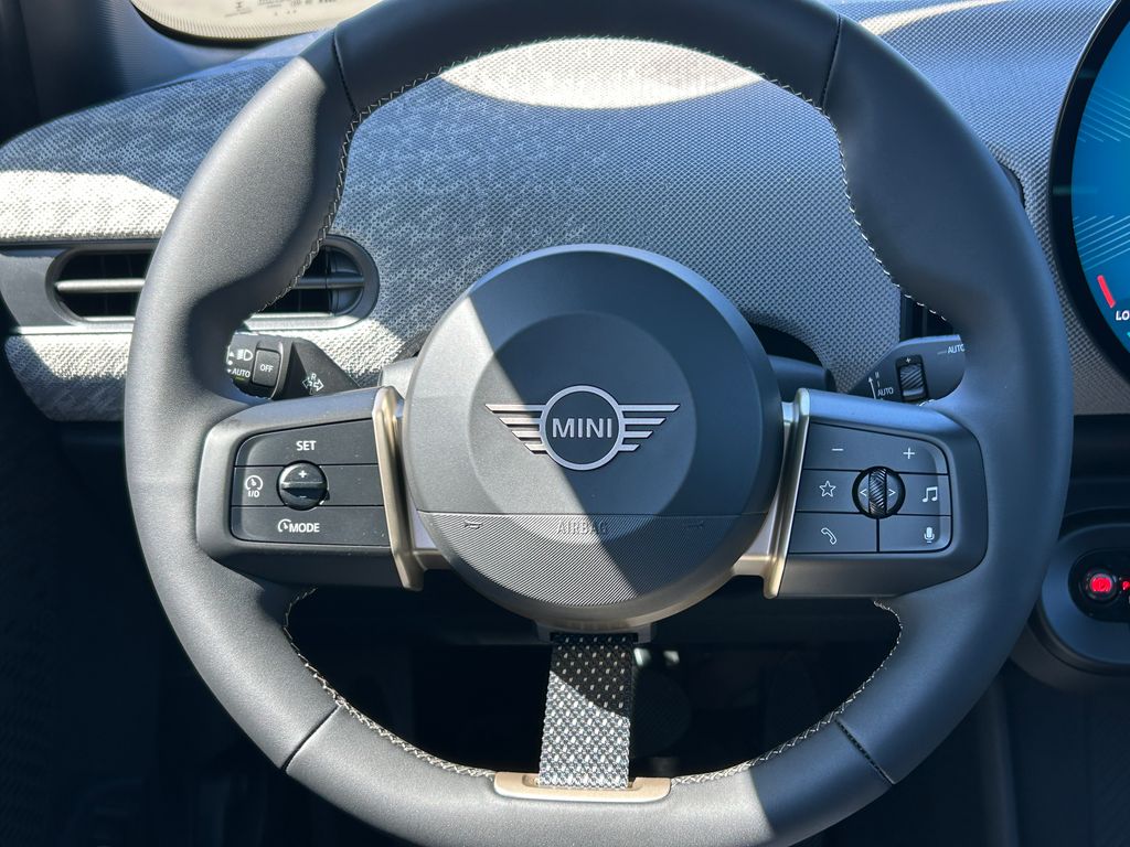 2025 Mini Cooper 4 Door Hardtop Signature photo 18