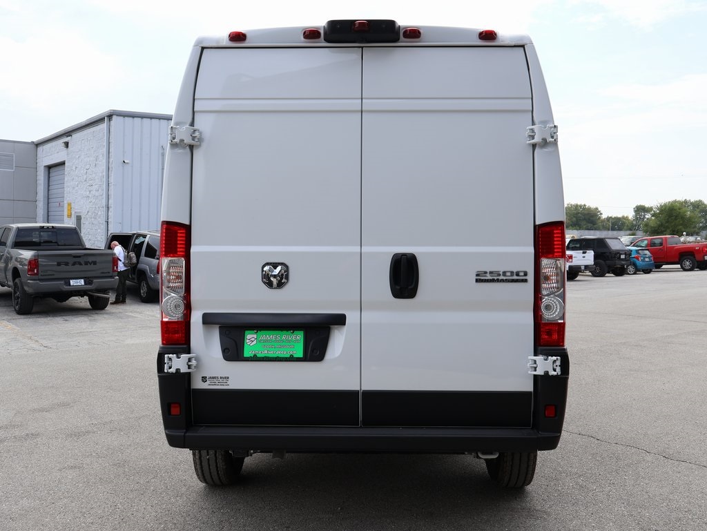 2025 Ram ProMaster 2500 photo 4