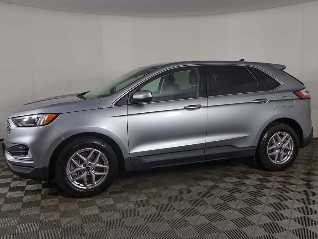 2024 Ford Edge SEL photo 14