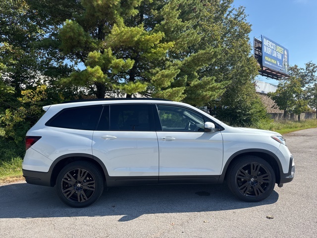 2021 Honda Pilot Black Edition photo 2