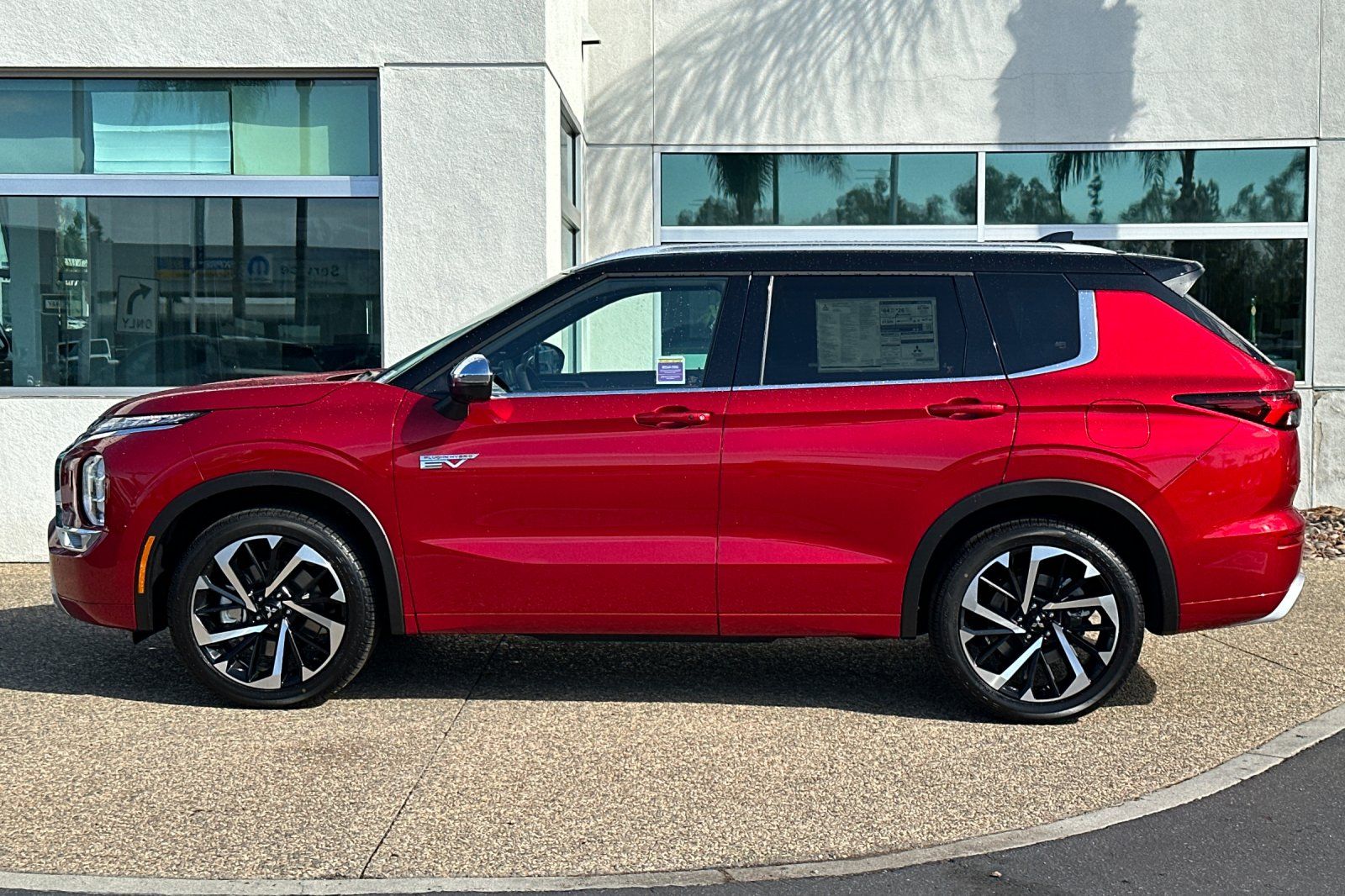 2025 Mitsubishi Outlander SEL Platinum GT photo 7
