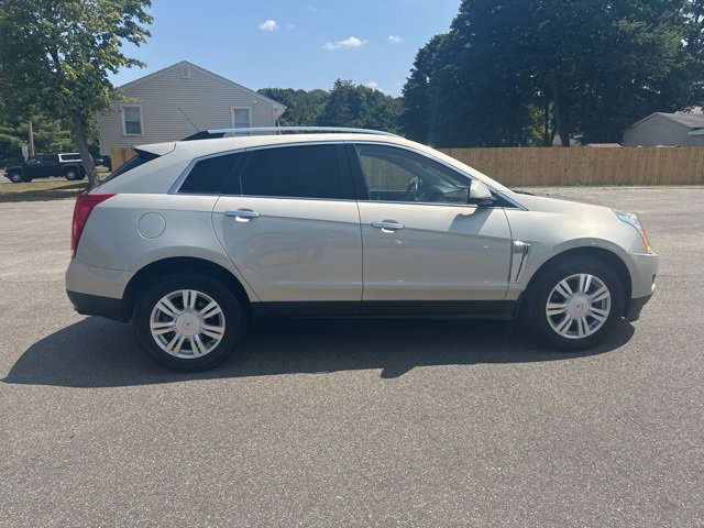 Used 2016 Cadillac SRX Luxury Collection with VIN 3GYFNEE38GS556548 for sale in Wallingford, CT