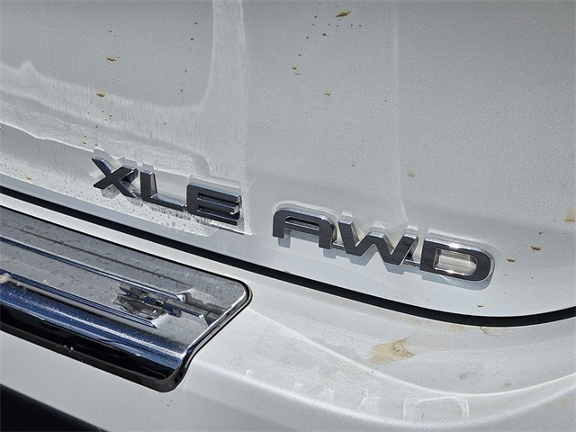 2022 Toyota Highlander XLE photo 13