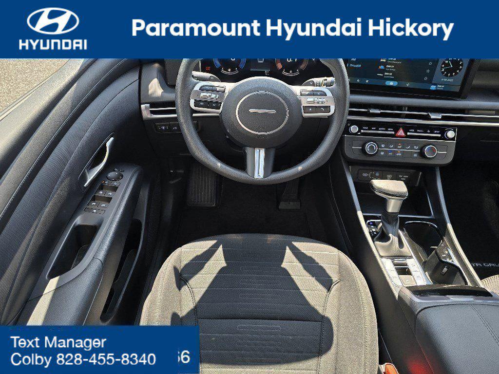 2025 Hyundai Santa Cruz SE photo 4