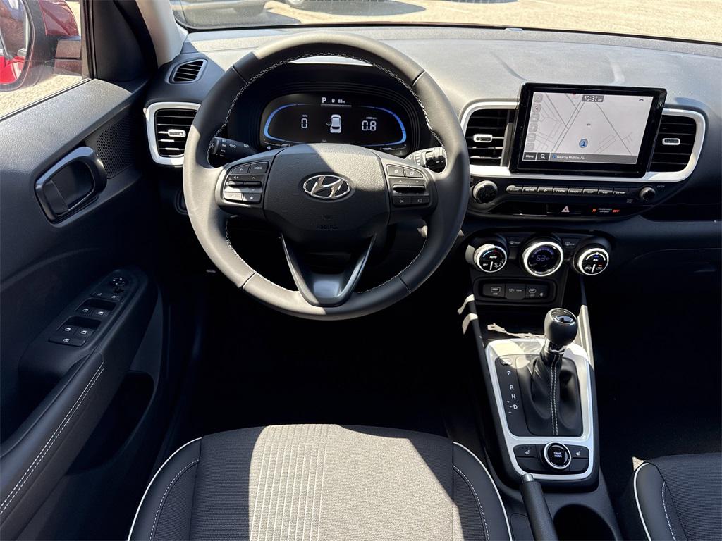 2025 Hyundai Venue Limited photo 12