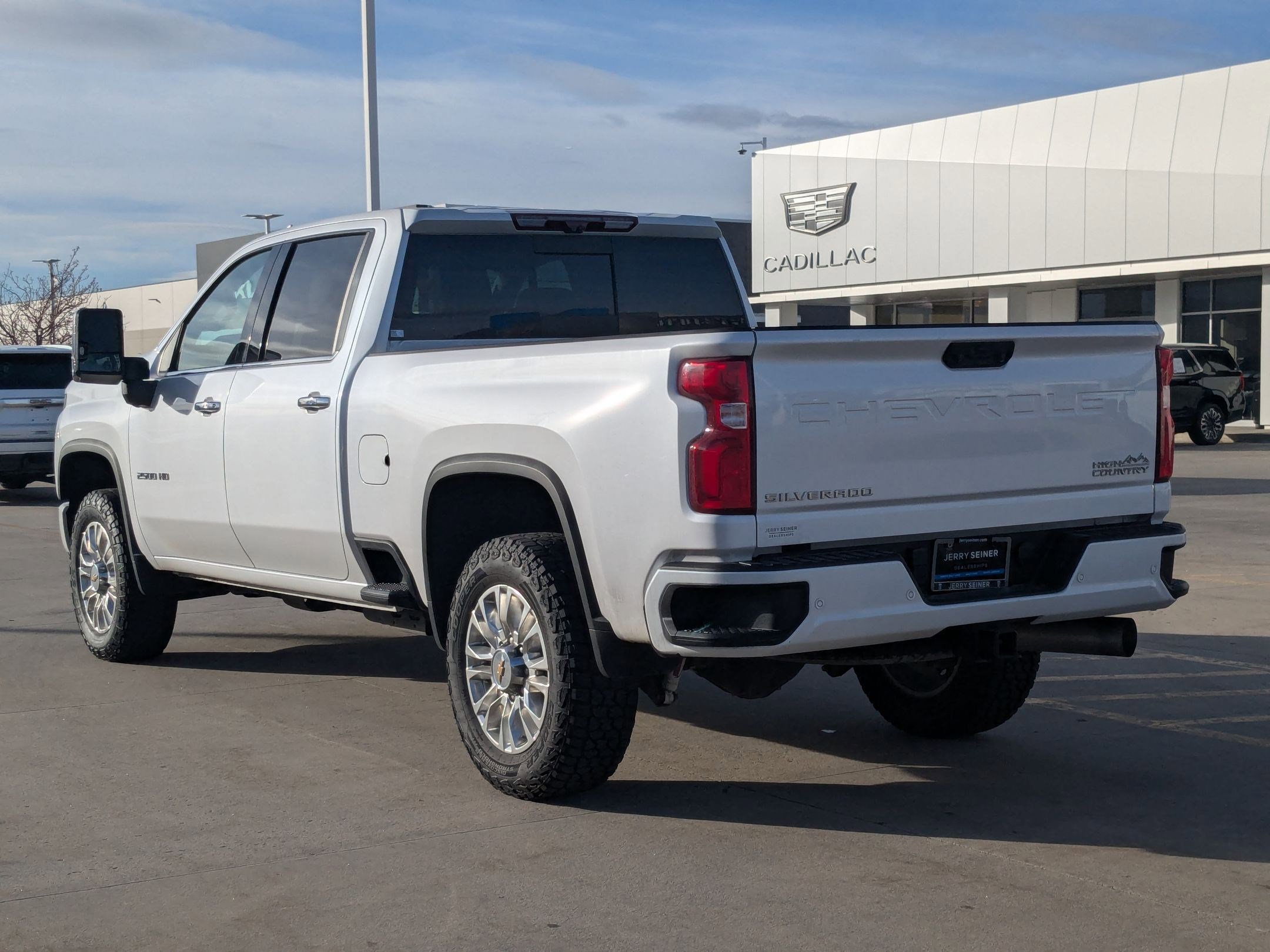 2021 Chevrolet Silverado 2500HD High Country photo 2
