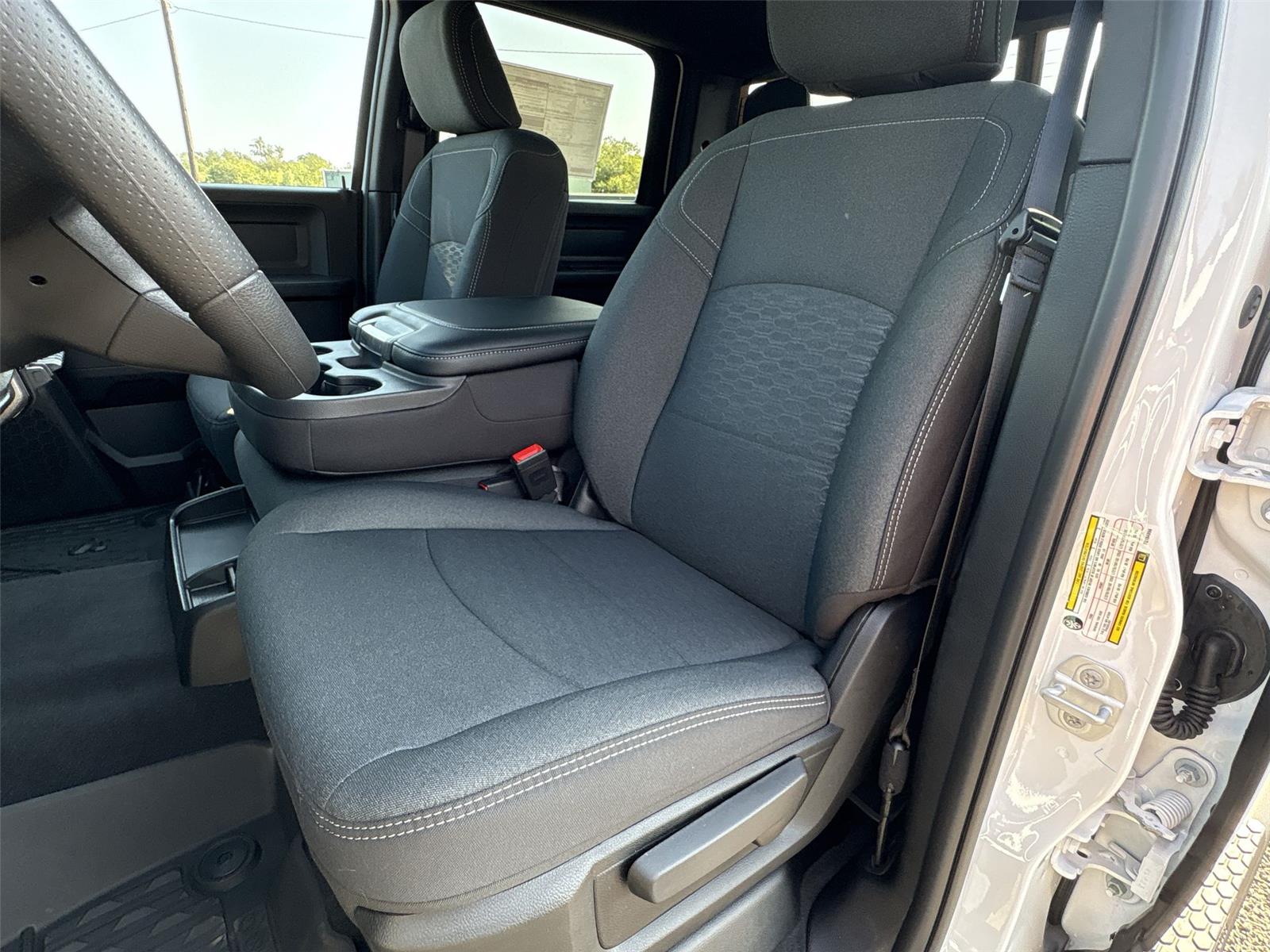 2026 Ram 2500 Tradesman photo 14