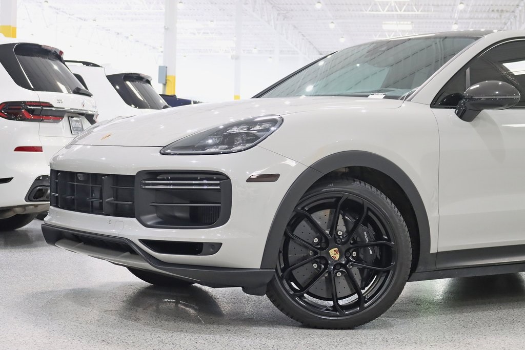 2022 Porsche Cayenne Coupe Turbo GT photo 2