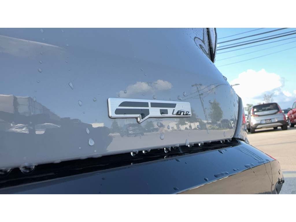 2026 Kia EV9 GT-Line photo 4