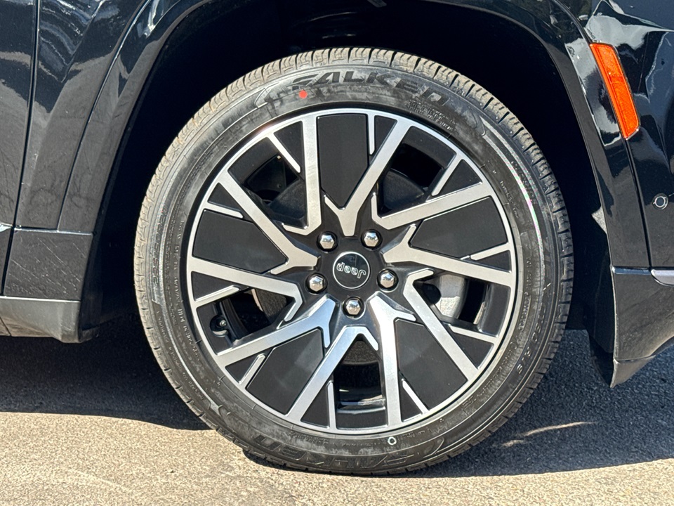 2025 Jeep Wagoneer S Limited photo 4