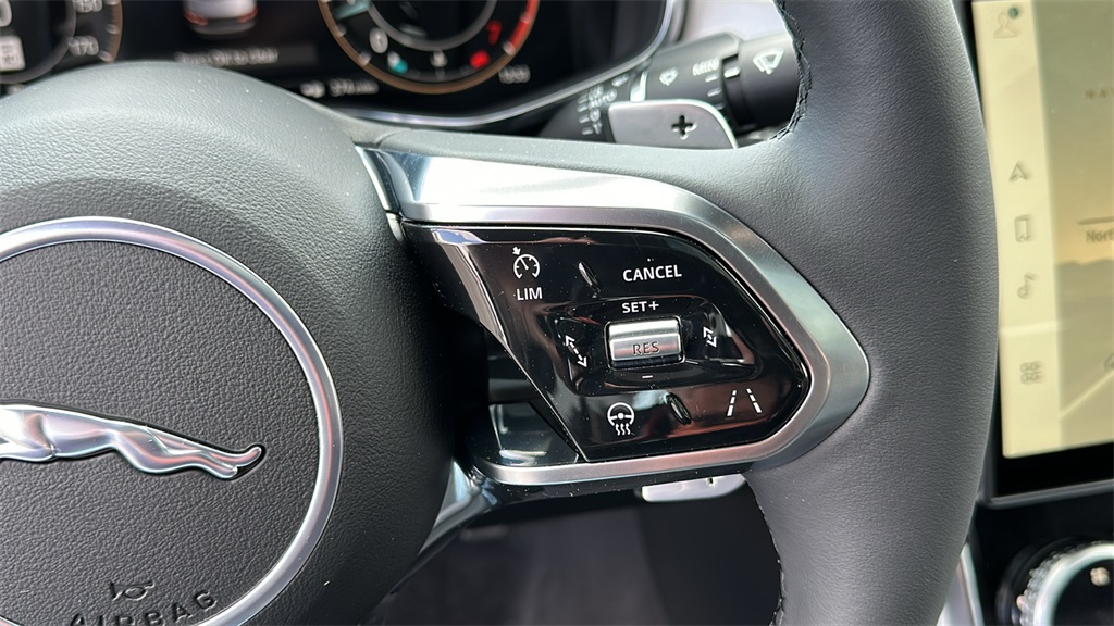 2024 Jaguar XF P300 R-Dynamic SE photo 15