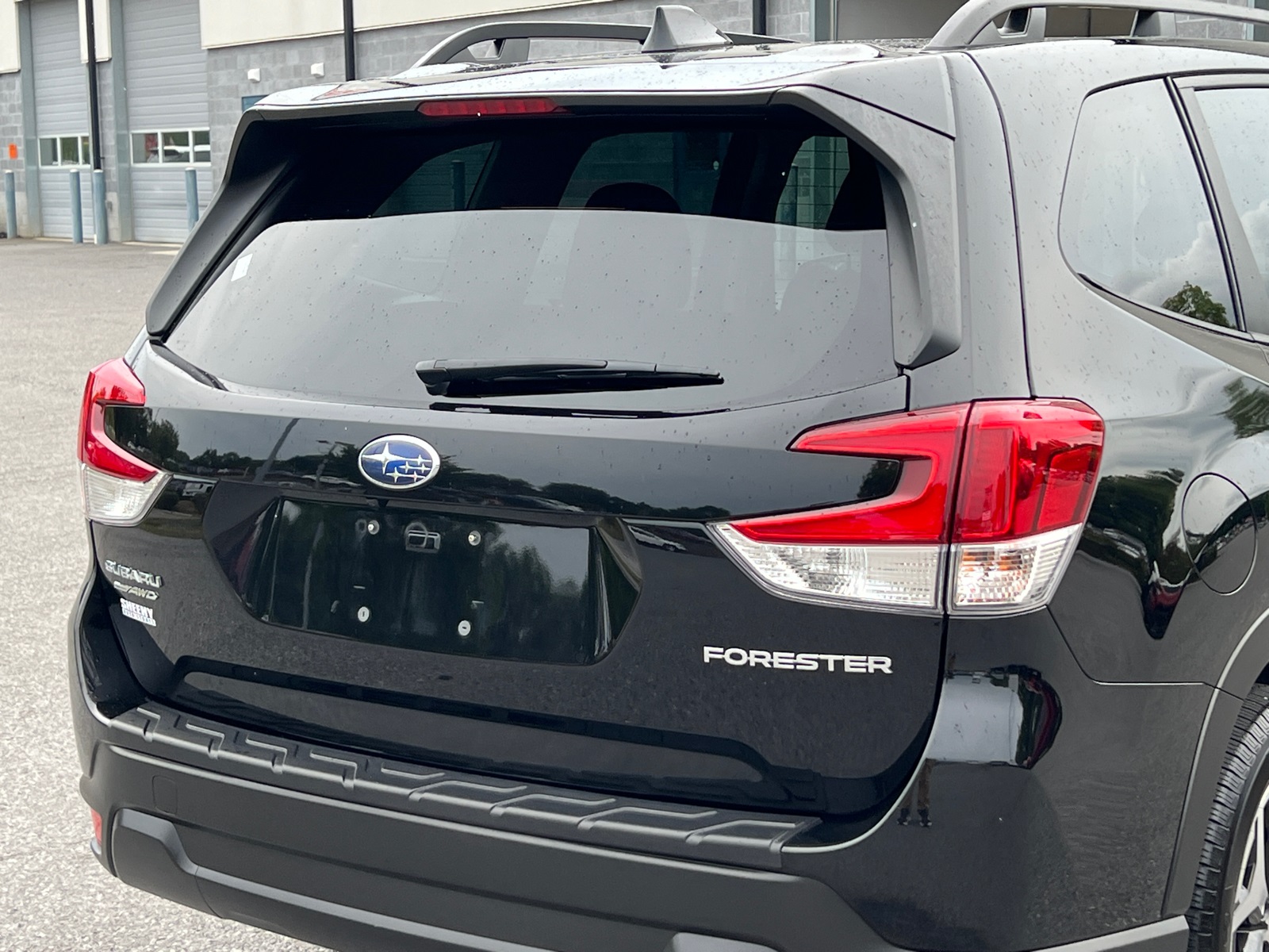 2023 Subaru Forester Premium photo 6