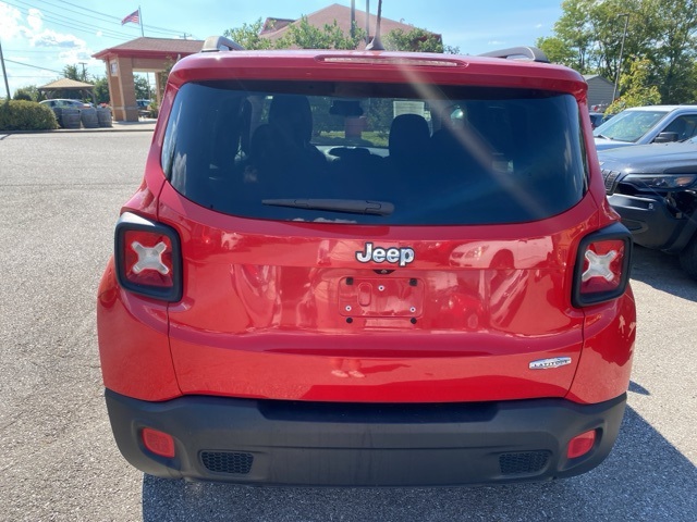 2015 Jeep Renegade Latitude photo 3