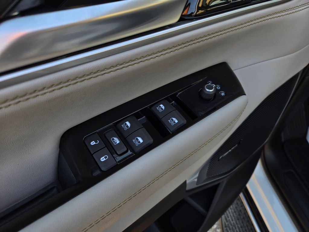 2024 Jeep Wagoneer Base photo 10