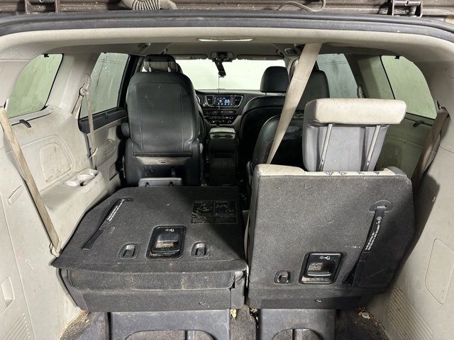 2017 Kia Sedona LX photo 14