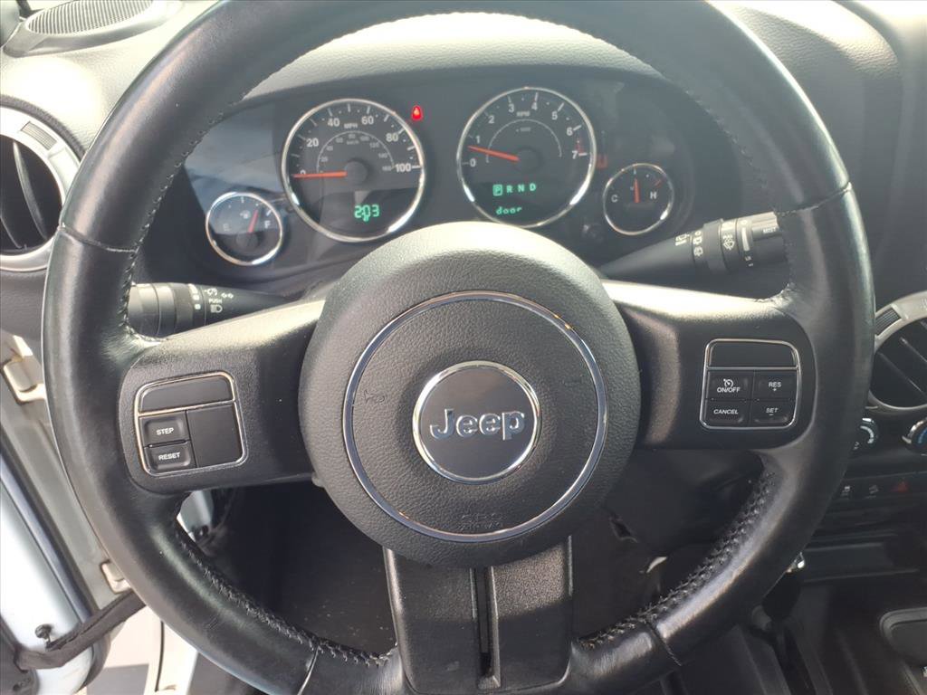 2017 Jeep Wrangler Unlimited Sahara photo 15