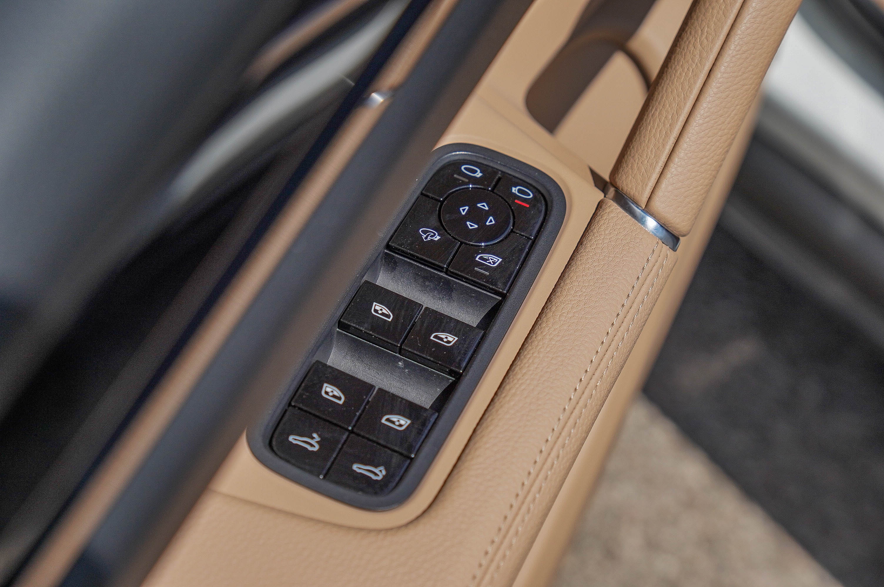 2021 Porsche Cayenne Base photo 26