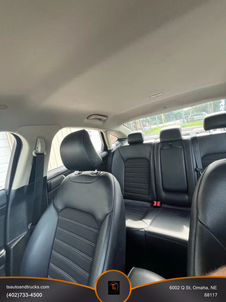 2018 Ford Fusion SE Hybrid photo 23