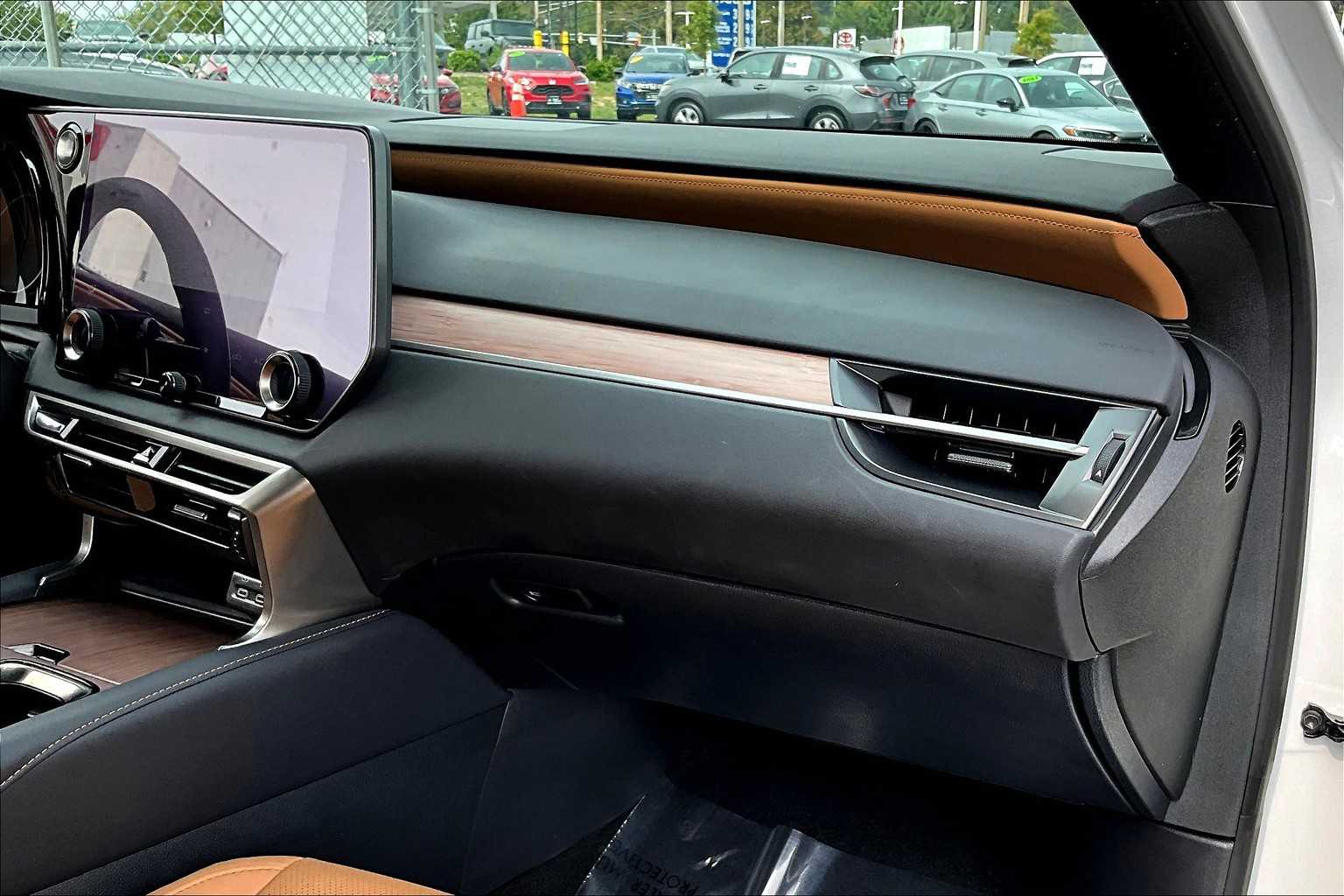 2023 Lexus RX Premium AWD photo 16