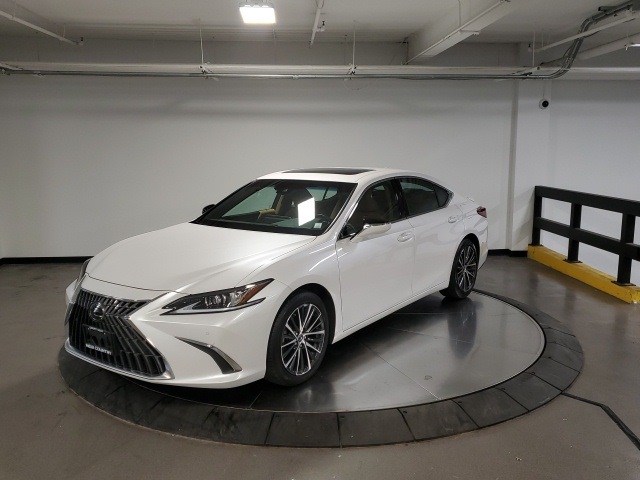 2023 Lexus ES 350 photo 2