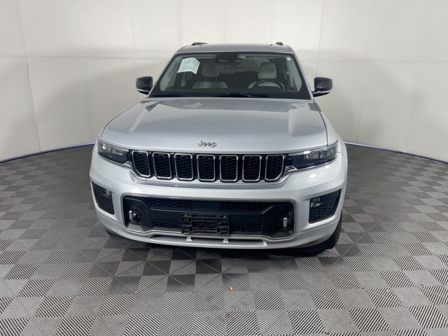 2021 Jeep Grand Cherokee Overland photo 3