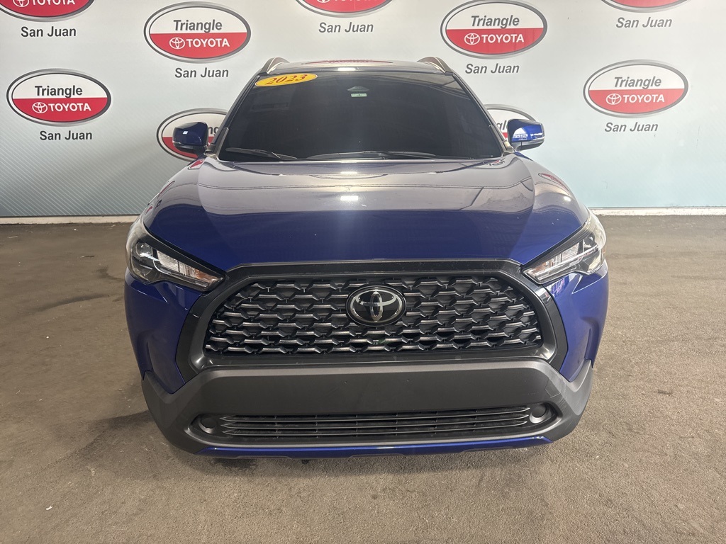 2023 Toyota Corolla Cross LE photo 2