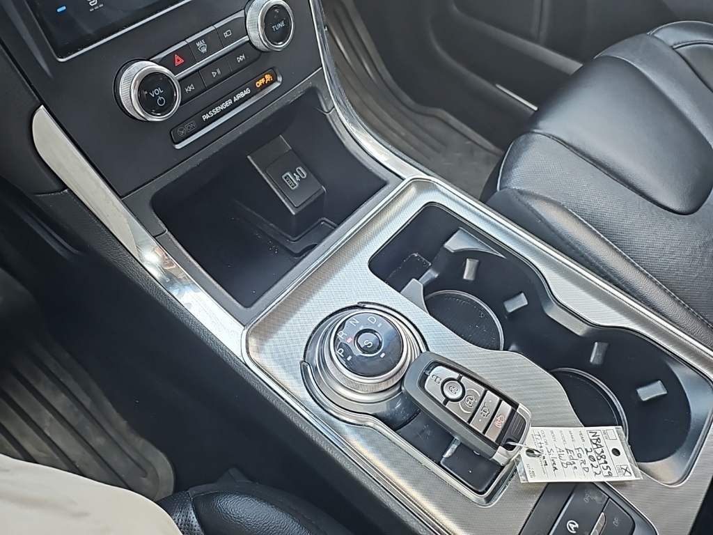 2022 Ford Edge Titanium photo 31