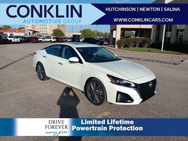 2025 Nissan Altima SL's photo