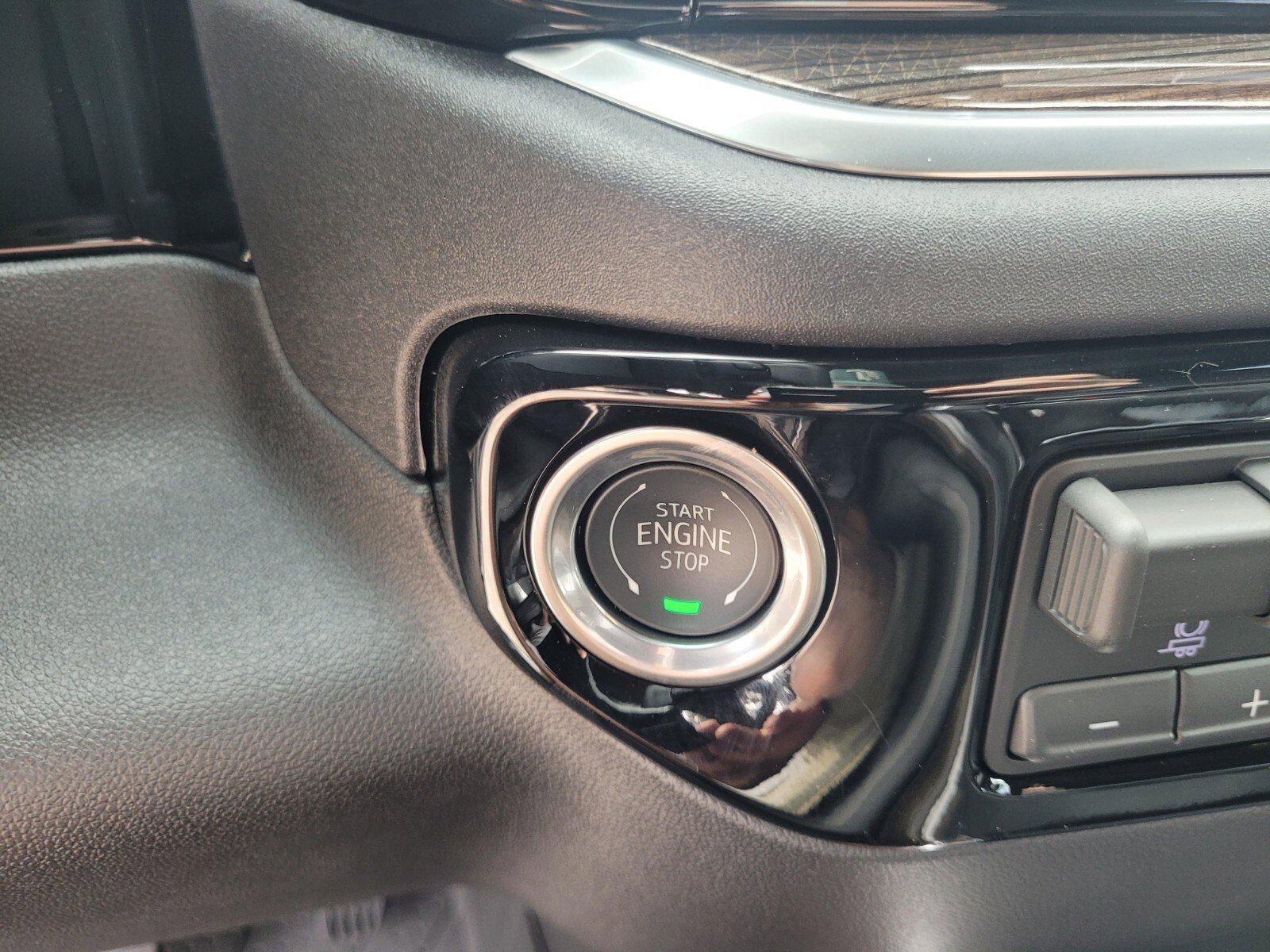 2026 Chevrolet Silverado 1500 RST photo 27