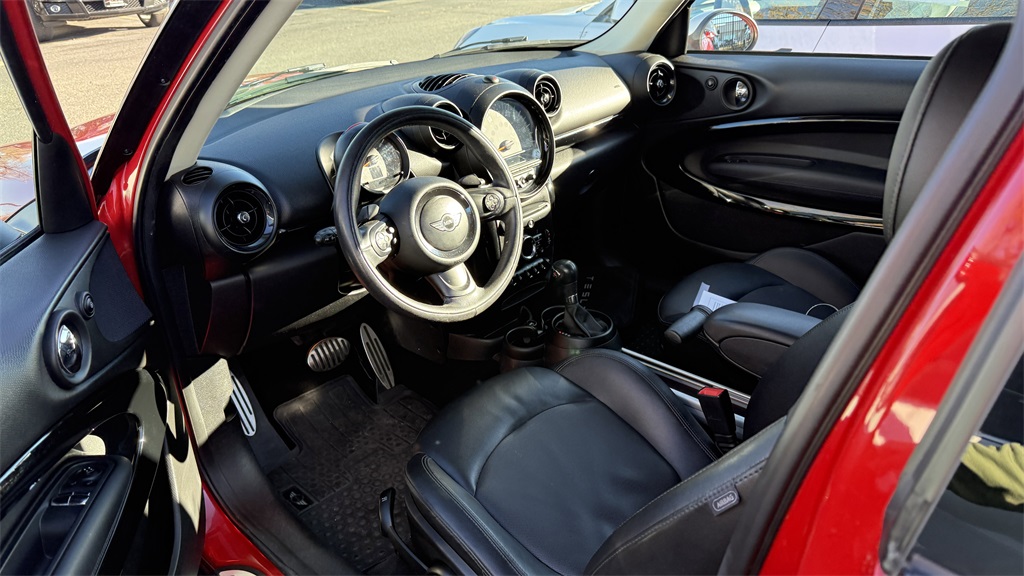 2015 Mini Cooper John Cooper Works S ALL4 photo 3