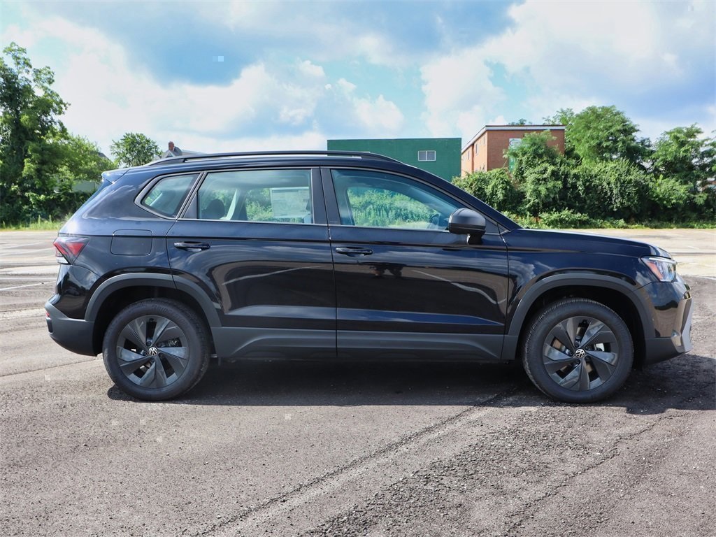 2025 Volkswagen Taos S photo 3