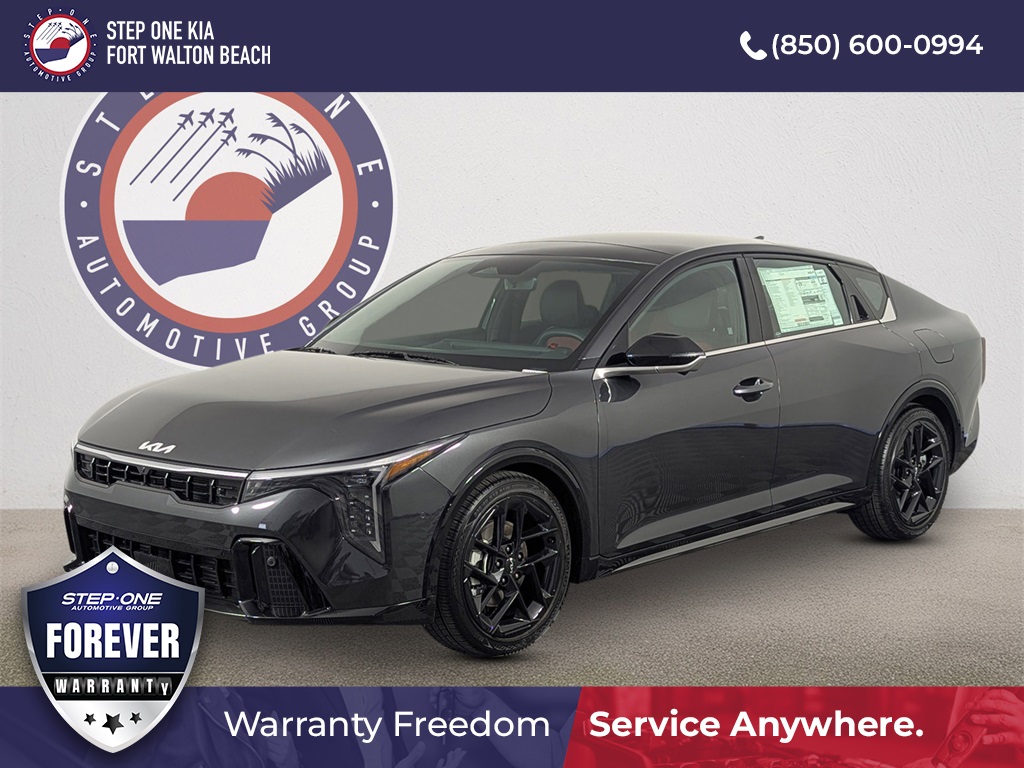 2025 Kia K4 GT-Line Turbo's photo